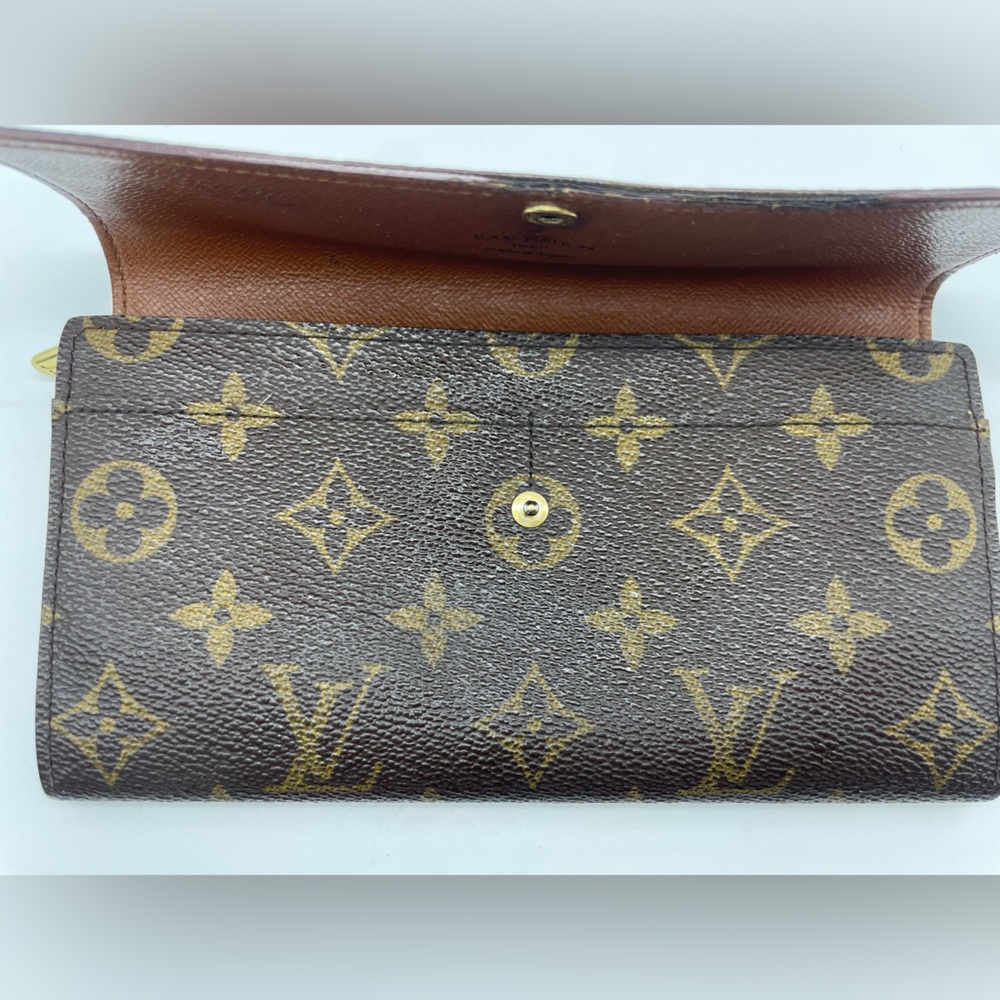 Louis Vuitton Monogram Long Wallet - Picture 9 of 13
